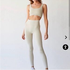 Set Active Sculpt flex leggings cream size medium